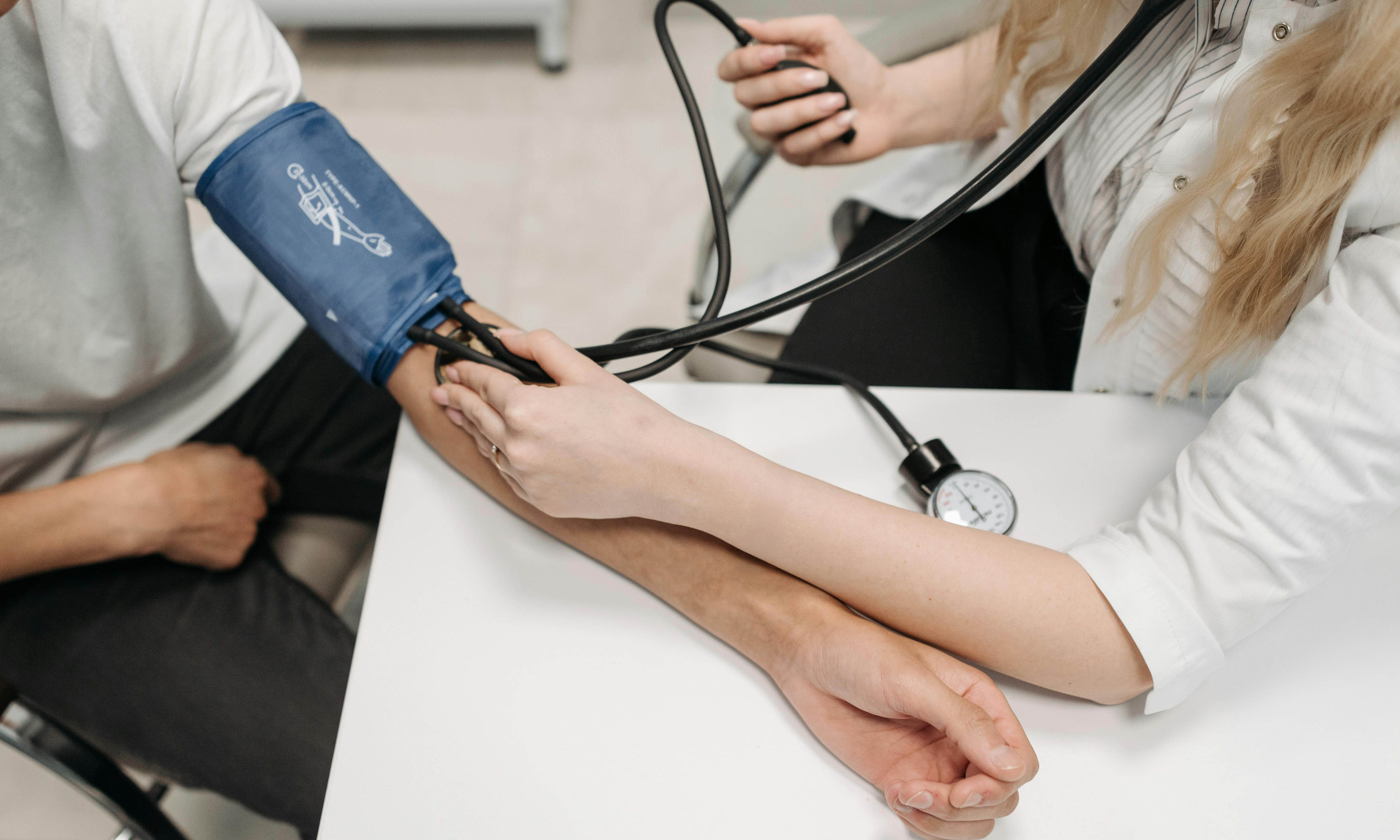 A Systematic Review of Pneumatic Compression for Treatment of Chronic Venous Insufficiency and Venous Ulcers